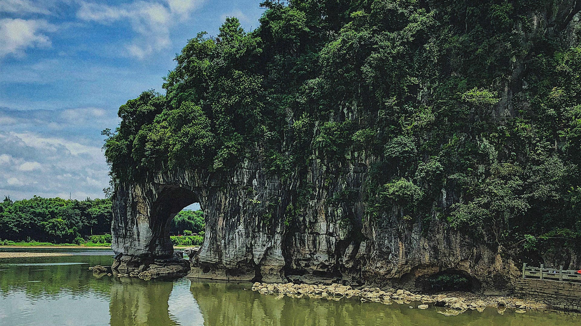 张家界豪泽国际旅行社有限公司